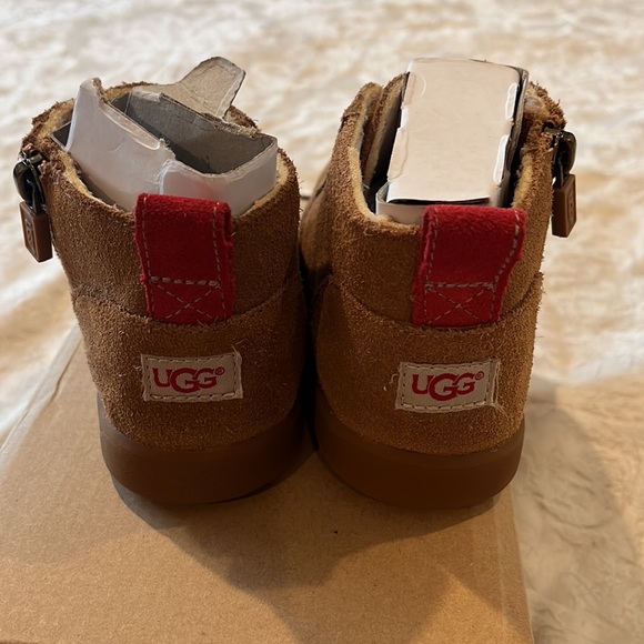 Ugg toddler boots - Picture 6 of 7